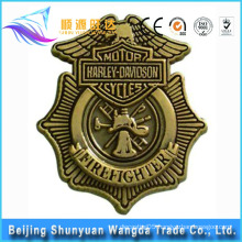 China Supplier Die Cast Custom Made Metal Badge with Your Own Design